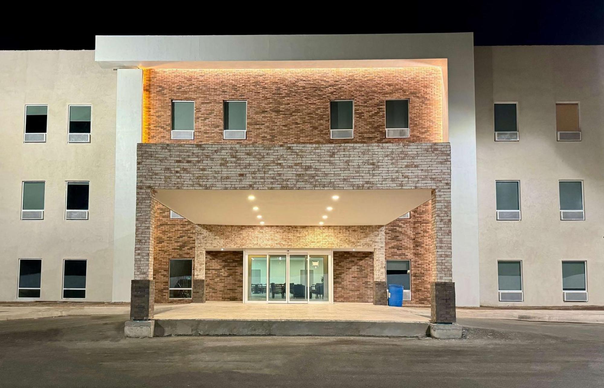 Best Western Plus Sacramento Chihuahua Dış mekan fotoğraf