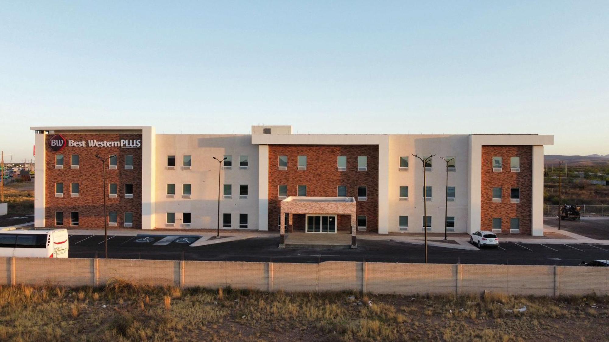 Best Western Plus Sacramento Chihuahua Dış mekan fotoğraf