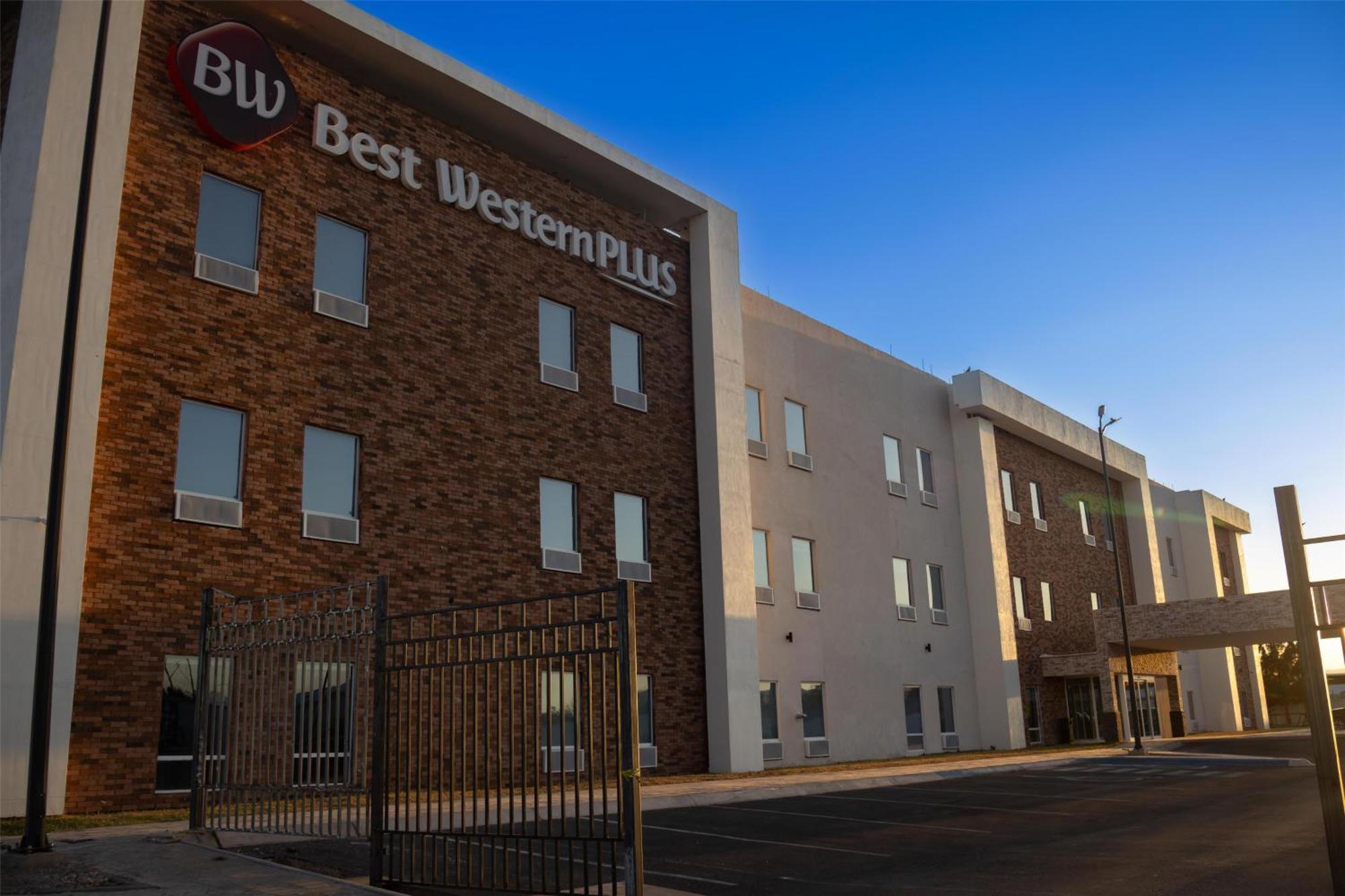 Best Western Plus Sacramento Chihuahua Dış mekan fotoğraf